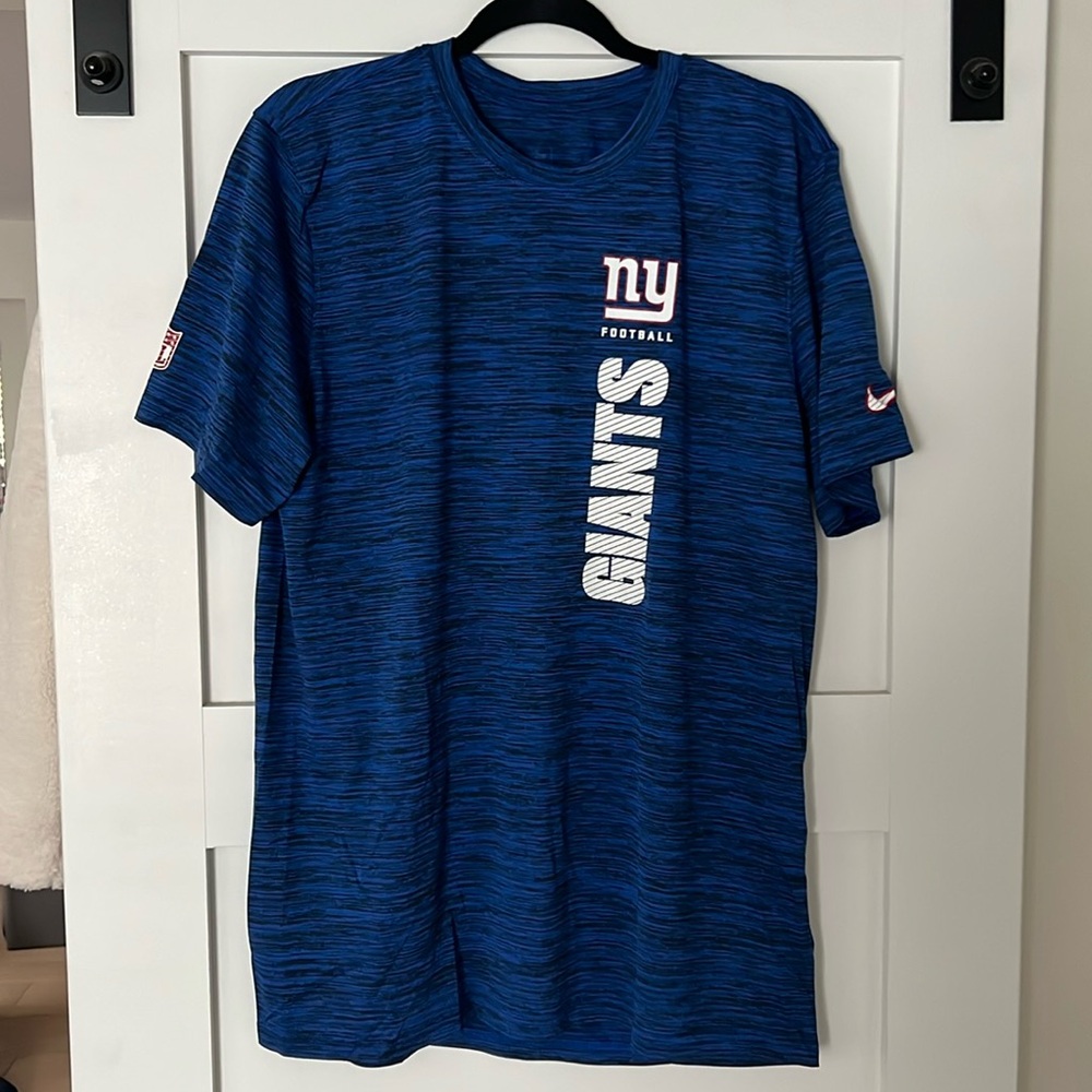New York Giants Sideline Velocity Men's Nike Dri-FIT NFL T-Shirt